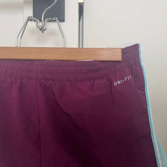 Nike Dri-FIT Tempo Women’s Running Shorts - Picture 5 of 6